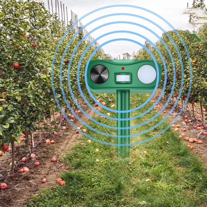 575B 18-60kHz Solar Ultrasonic Animal Repellent IPX4 Waterproof PIR Sensor with LED Strobe Light - Green - 7
