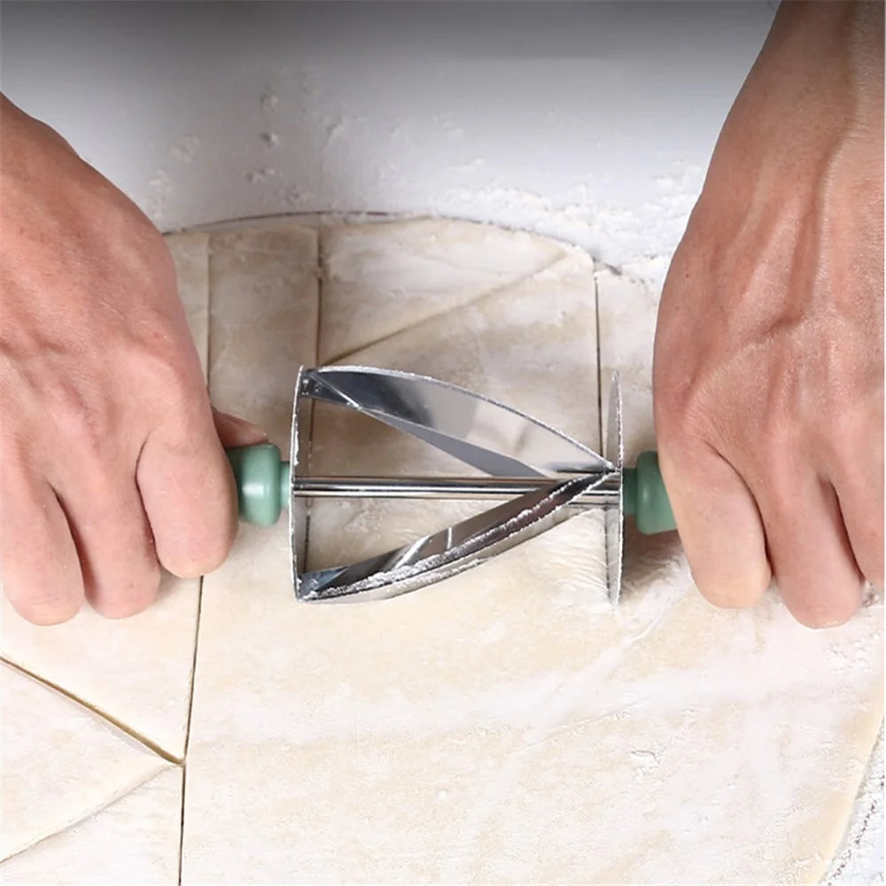 PP+Stainless Steel Croissant Dough Rolling Cutter Bread Making Kitchen Tool (No FDA, BPA Free) - 3