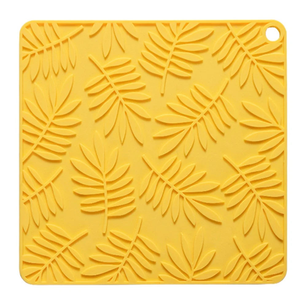 17*17cm Leaf Design Silicone Bowl Dish Heat Insulation Pad Dining Table Placemat - Lemon Yellow - 1