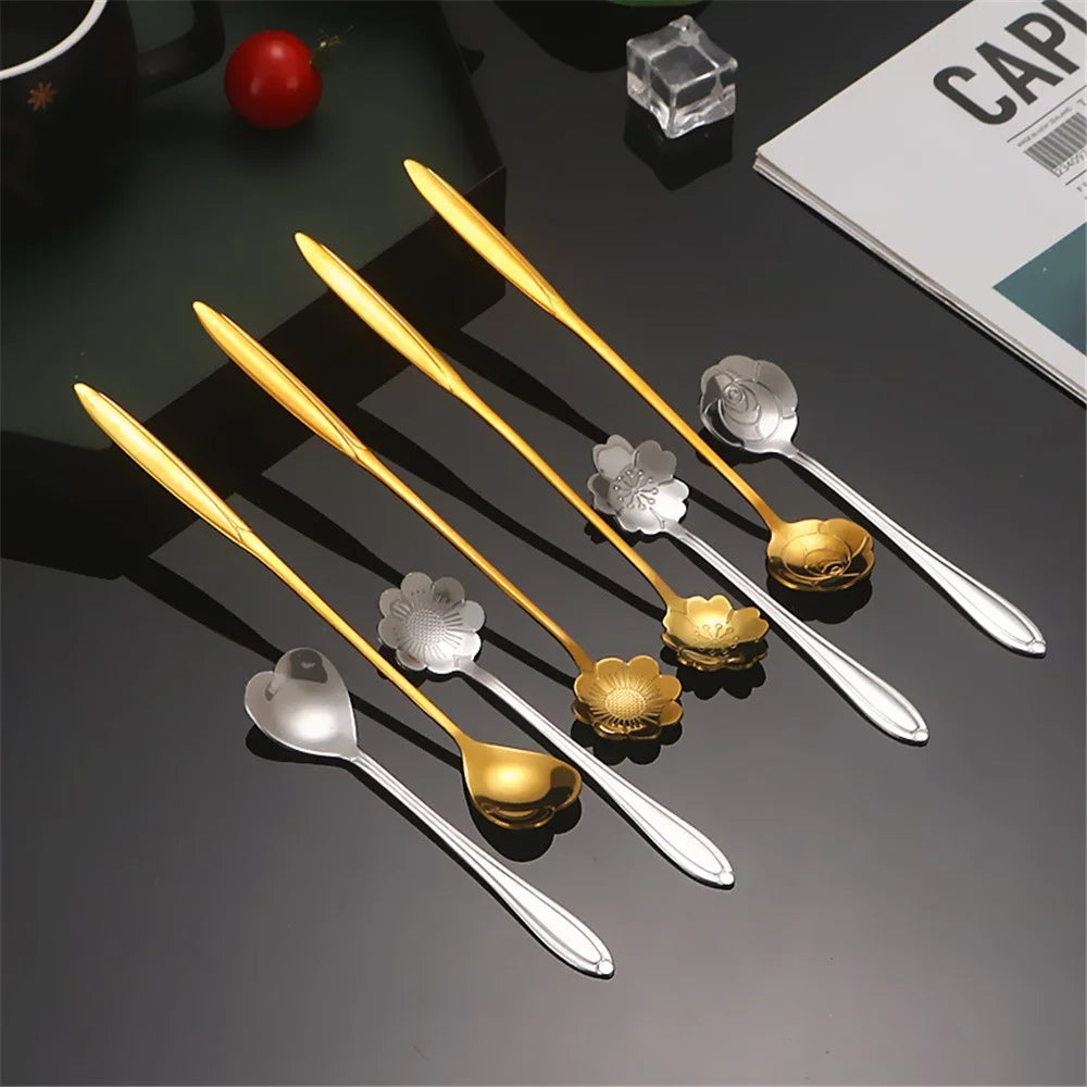 4PCS / Set 12.4-12.6cm Stainless Steel Flower Shape Spoons Coffee Mixing Ice Cream Dessert Spoons - Green  /  Gold - 6