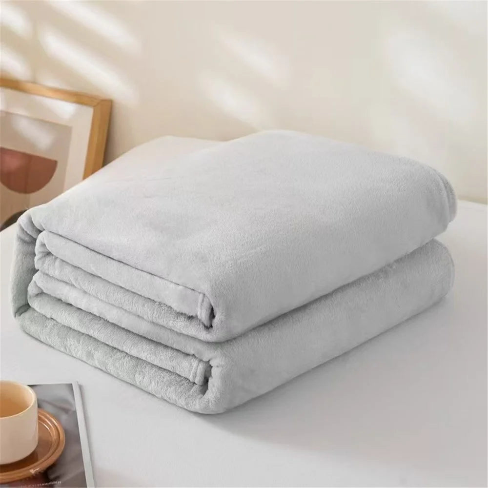 127 x 152cm Soft Flannel Blanket Air Conditioning Quilt Lightweight Summer Nap Office Throw - Silver Grey - 1