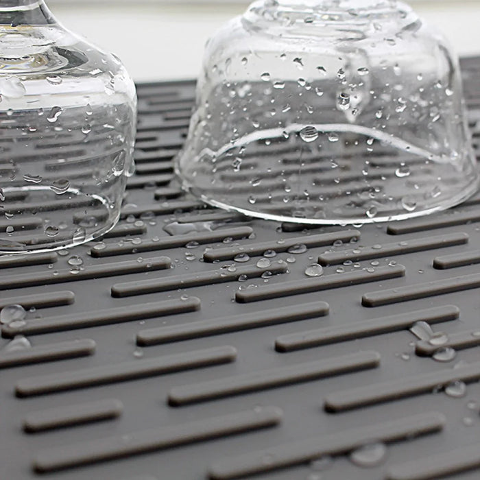 Kitchen Striped Silicone Draining Mat Heat Resistant Countertop Protective Pad, 40x30cm - Grey - 3