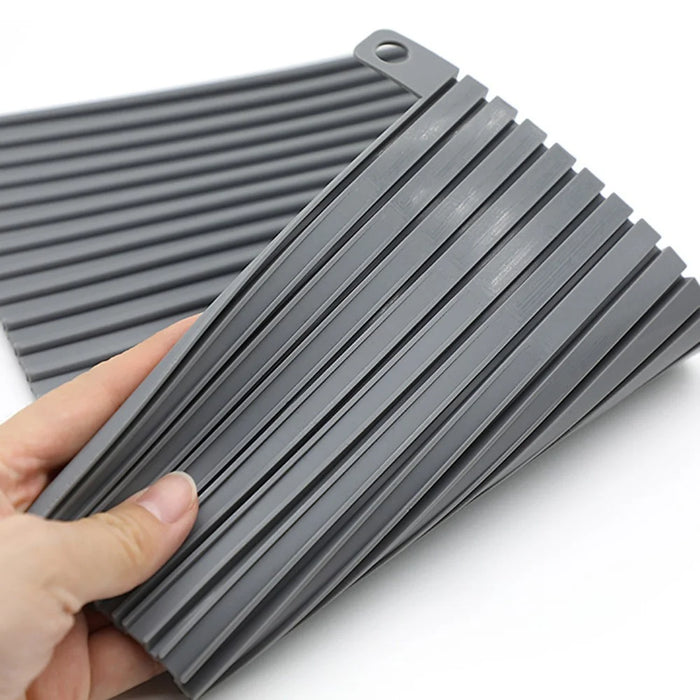 Rollable Silicone Draining Mat Striped Kitchen Heat Resistant Anti Scald Countertop Protective Pad, 30x18cm - Grey - 3