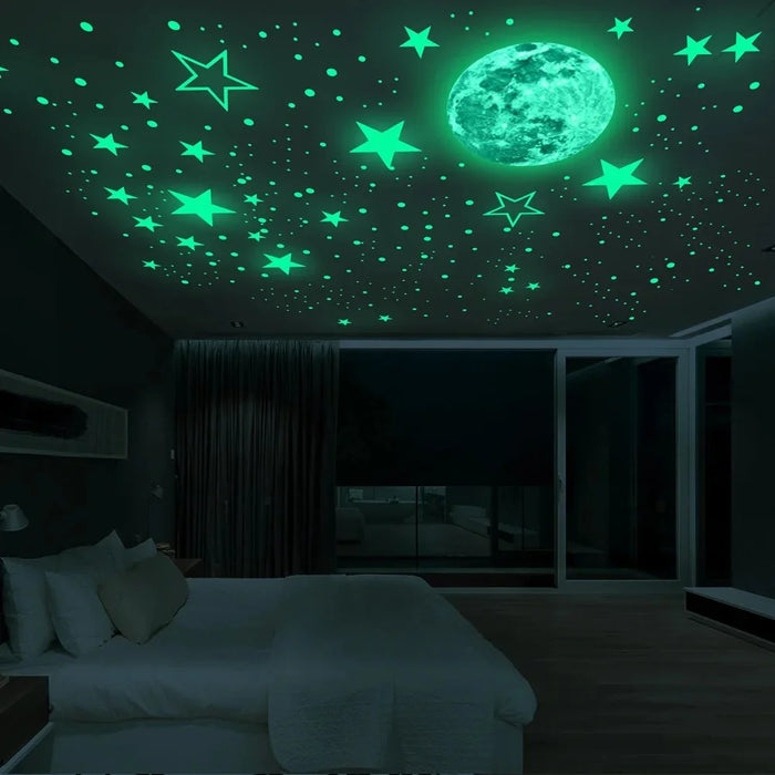 2Pcs / Set Glow in the Dark Astronaut Wall Stickers Space Theme Self Adhesive Decals for Kids Bedroom - 3