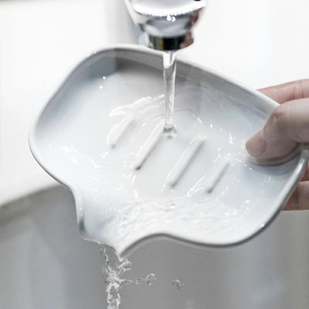 Creative Ceramic Soap Dish with Drainage Soap Holder Soap Bar Plate Case for Hotel Bathroom Home Use - White - 2
