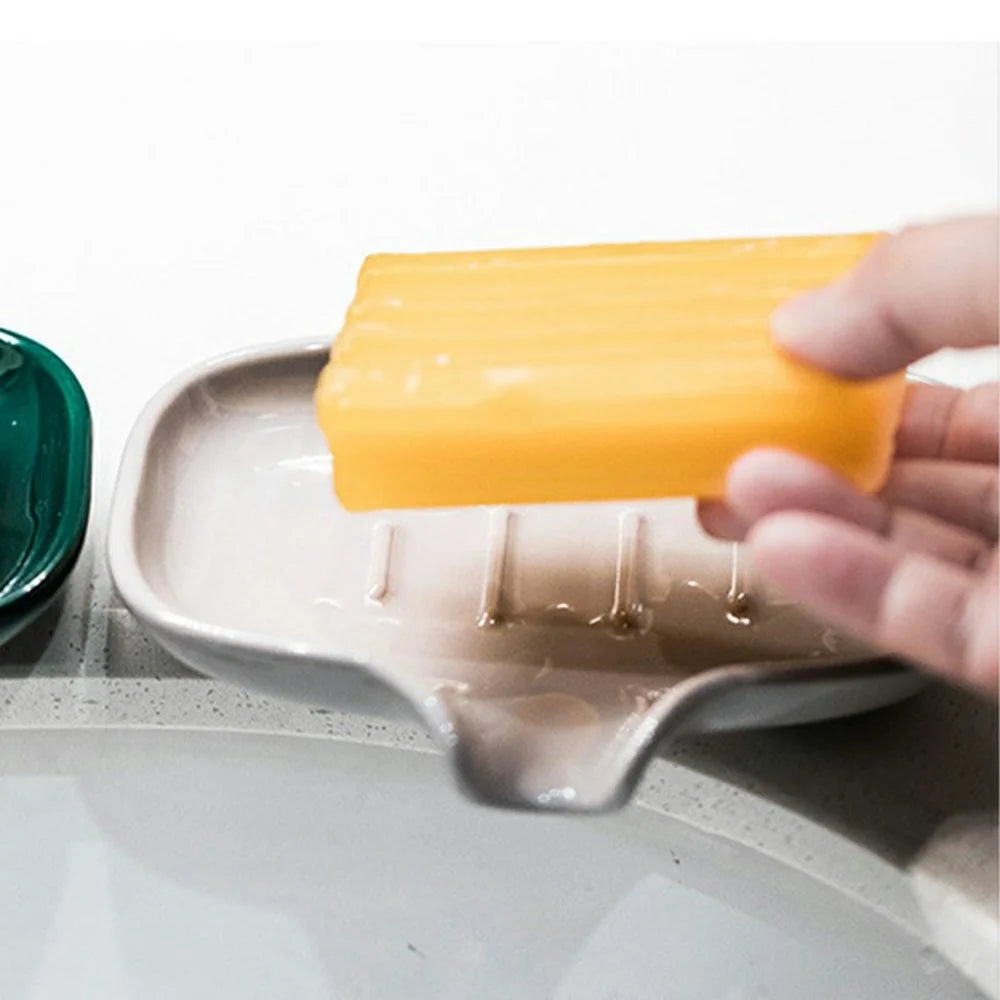 Creative Ceramic Soap Dish with Drainage Soap Holder Soap Bar Plate Case for Hotel Bathroom Home Use - White - 3
