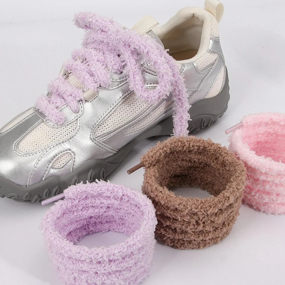 1 Pair 120cm Fluffy Shoelaces for Winter Sneakers Solid Color Plush Shoe Strings - White - 3