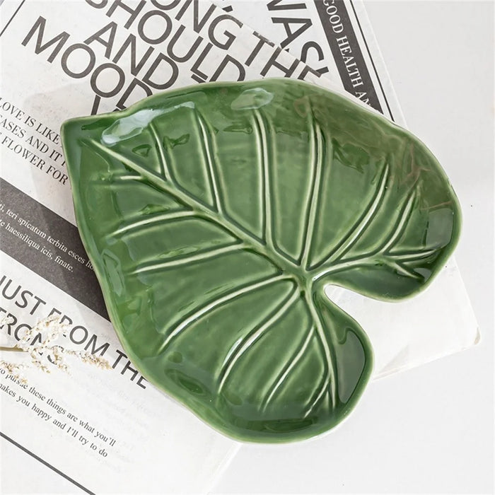 Creative Leaf Shape Ceramic Spoon Rest Dish Kitchen Utensil Holder Decorative Bowl - Green - 1