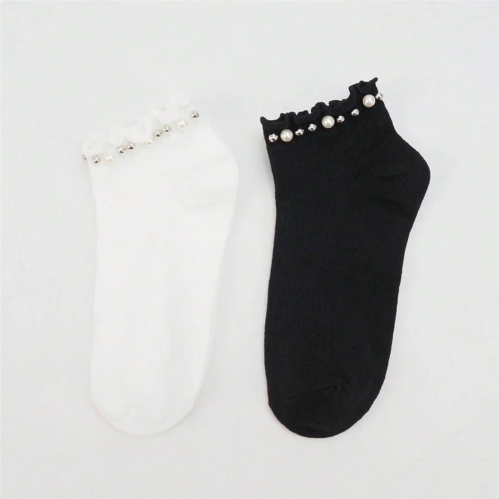 1 Pair Women Faux Pearl Beaded Ruffle Edge Ankle Socks Cotton Blend Casual Vintage Style Low-Cut Socks - Black - 3