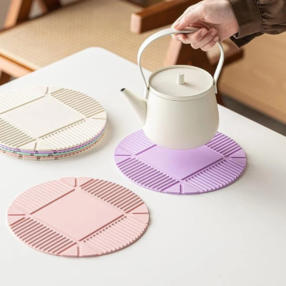 22cm Silicone Heat Resistant Mat Round Non-Slip Pot Pad Tableware Coaster for Kitchen - Lilac Purple - 4