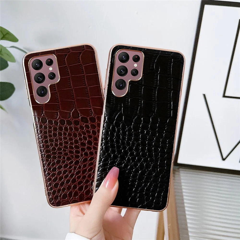 For Samsung Galaxy S22 Ultra 5G Gold Crocodile Series Phone Case Genuine Cowhide Leather Coated TPU+PC Phone Cover -  Coffee - 3