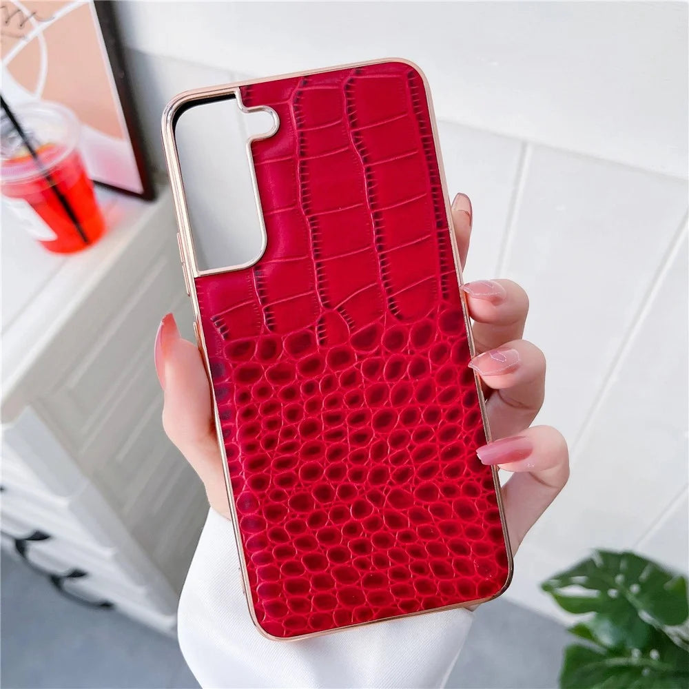 Gold Crocodile Series Anti-dust Phone Case for Samsung Galaxy S22+ 5G, Genuine Cowhide Leather Hybrid Phone Cover - Red - 2