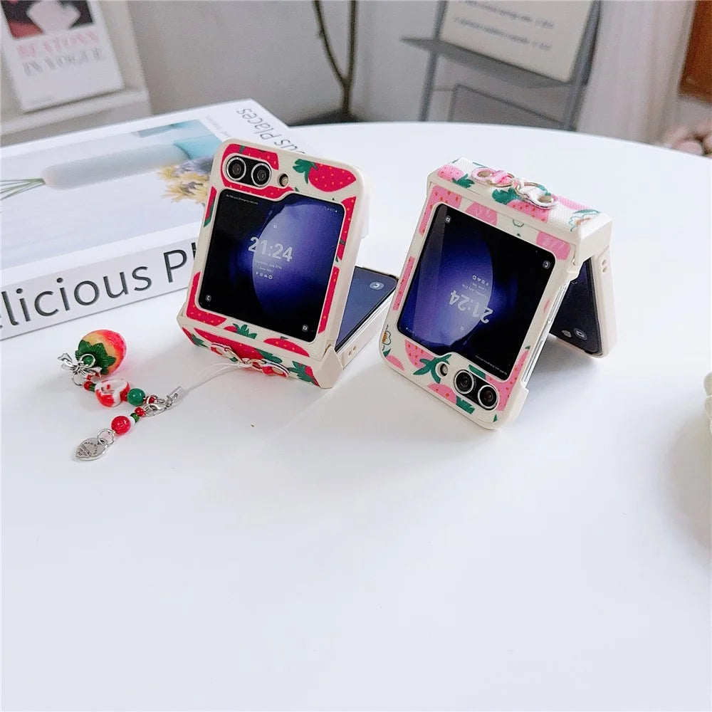 For Samsung Galaxy Z Flip5 5G   Phone Case PC+PU Leather Phone Shell with Strawberry Pendant - Red - 5