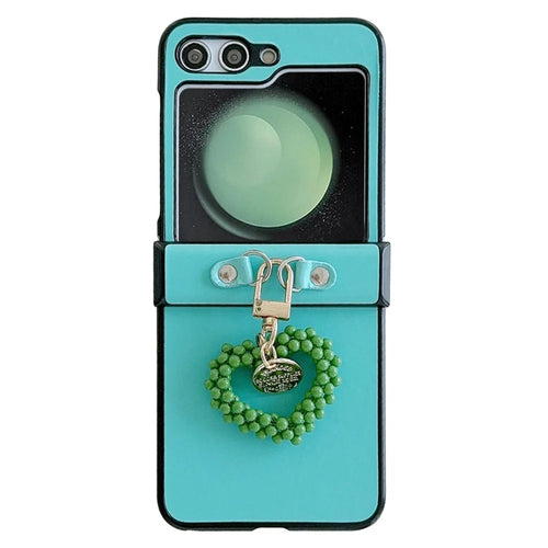 For Samsung Galaxy Z Flip5 5G Phone Case PC+PU Leather Protective Cover with Love Heart Pendant - Green - 1