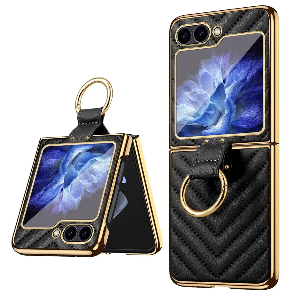 For Samsung Galaxy Z Flip7 FE 5G / Z Flip6 5G Case V-Shape Pattern Kickstand PC Phone Cover - Black - 1