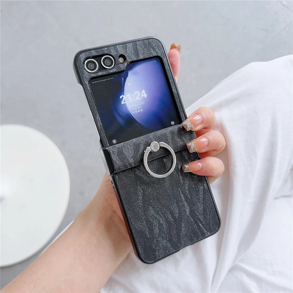 For Samsung Galaxy Z Flip7 FE 5G / Z Flip6 5G Feather Pattern PU Leather Coated PC Phone Cover with Ring Kickstand - Black - 2