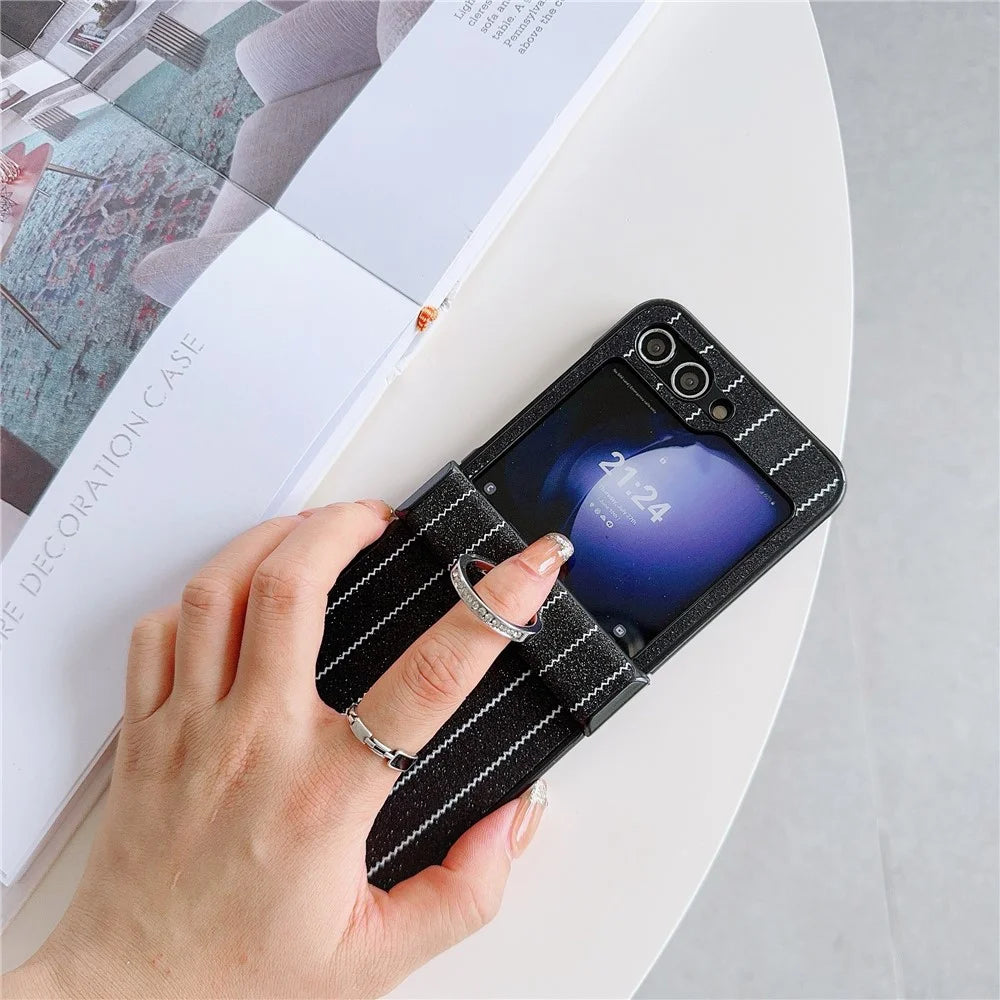 For Samsung Galaxy Z Flip7 FE 5G / Z Flip6 5G Wavy Stripes PU Leather Coated PC Phone Cover with Ring Kickstand - Black - 4