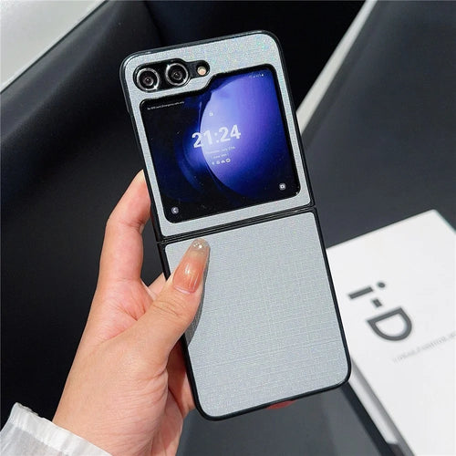 For Samsung Galaxy Z Flip7 FE 5G / Z Flip6 5G Case Two-Piece Leather + PC Phone Cover Pearl Cross Pattern - Grey - 1