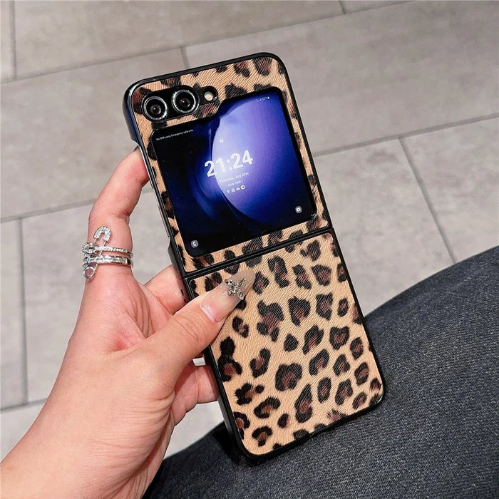 For Samsung Galaxy Z Flip7 FE 5G / Z Flip6 5G Case Two-Piece Design Leather + PC Phone Cover - Leopard Texture - 4