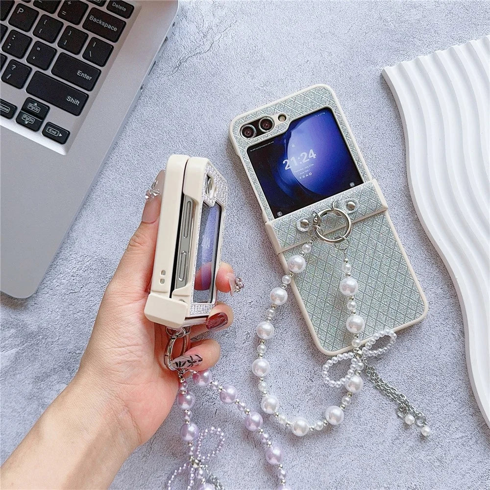 For Samsung Galaxy Z Flip7 FE 5G / Z Flip6 5G Case Glitter Lattice Leather+PC Phone Cover with Beaded Wrist Strap - Silver - 5
