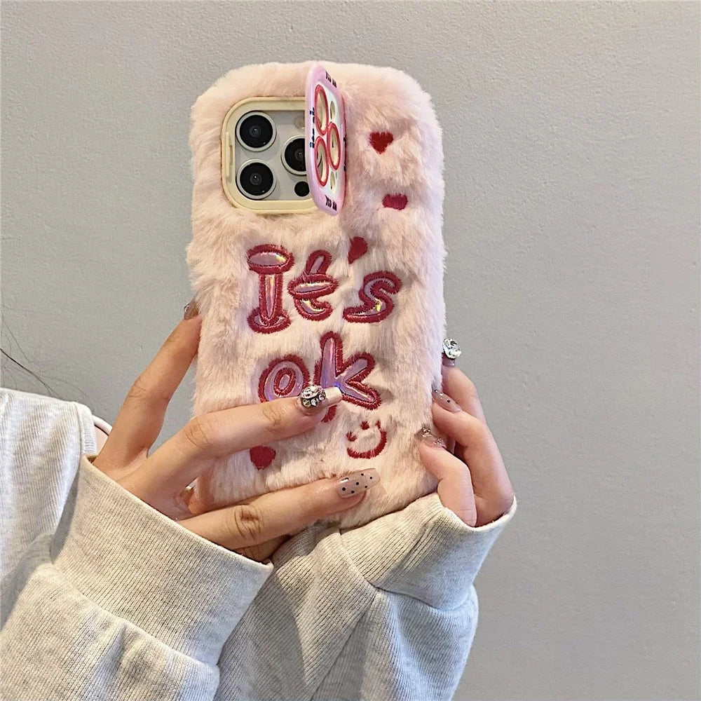KJS-006 For iPhone 15 Pro Max Case It’S OK Lens Kickstand TPU Plush Furry Phone Cover - Pink - 4