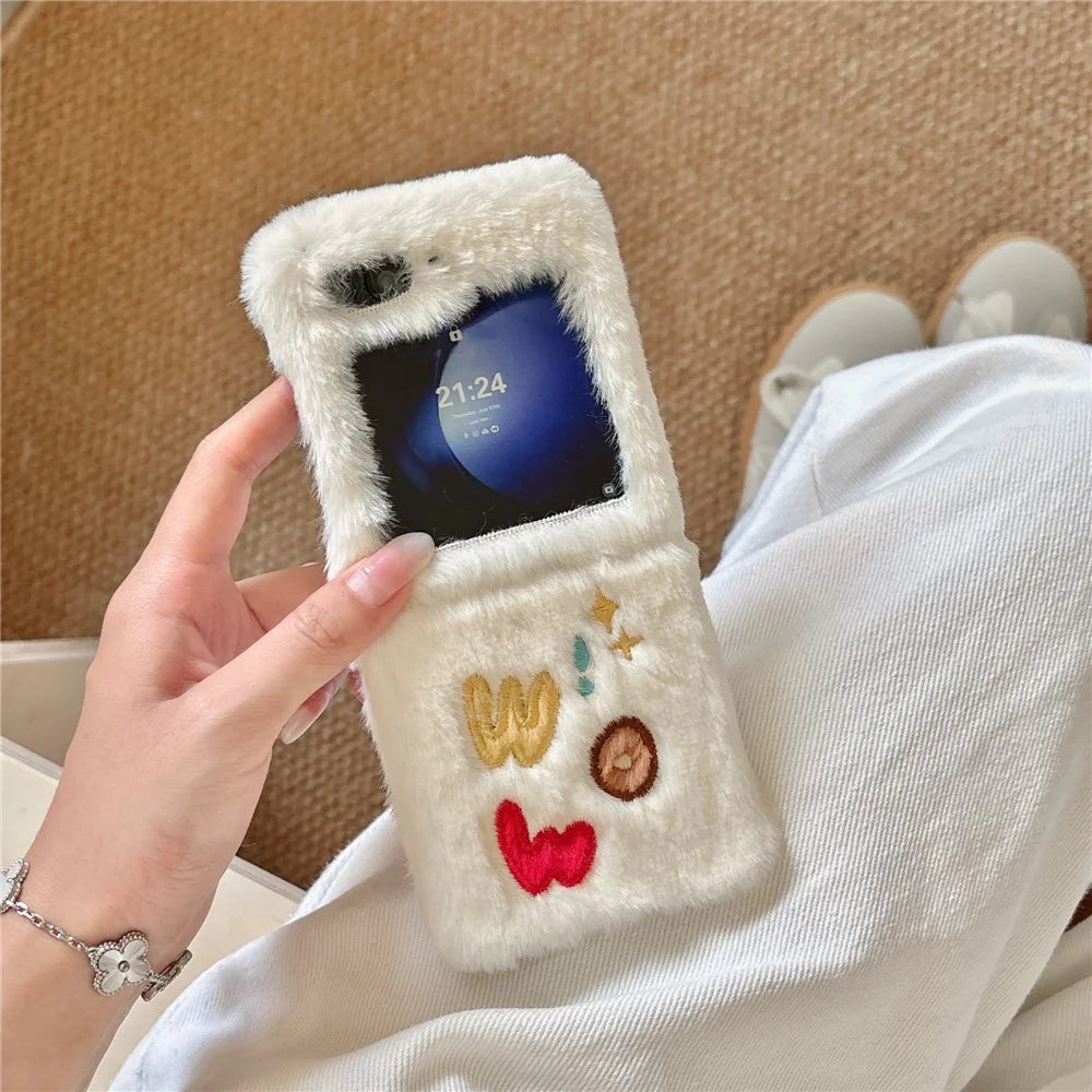 KJS-018 For Samsung Galaxy Z Flip7 FE 5G / Z Flip6 5G Case Embroidered WOW Soft Plush Hard PC Phone Cover - White - 3