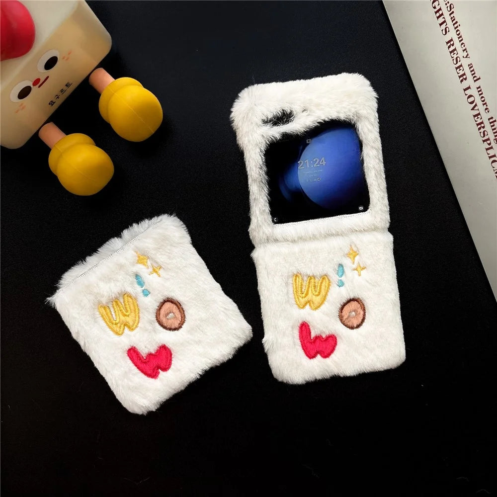 KJS-018 For Samsung Galaxy Z Flip7 FE 5G / Z Flip6 5G Case Embroidered WOW Soft Plush Hard PC Phone Cover - White - 6