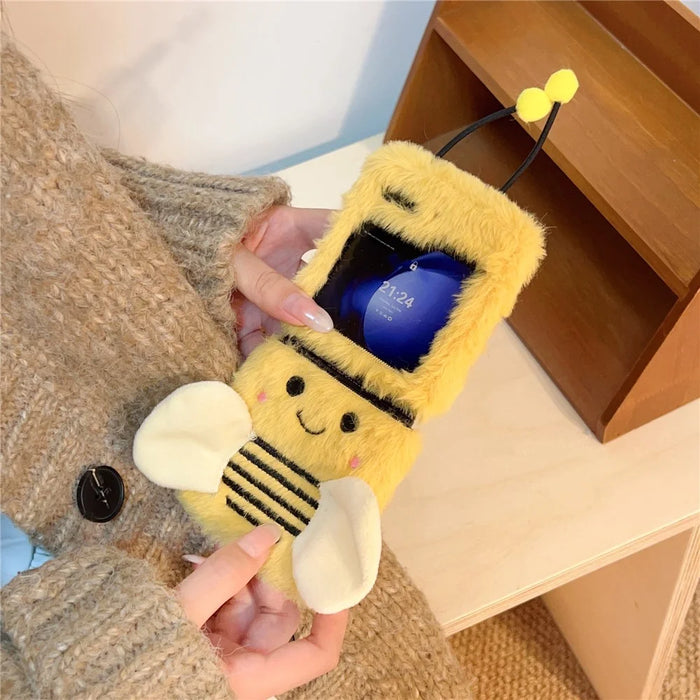 KJS-026 For Samsung Galaxy Z Flip7 FE 5G / Z Flip6 5G Case Bee Pattern Plush+TPU Phone Cover - 5