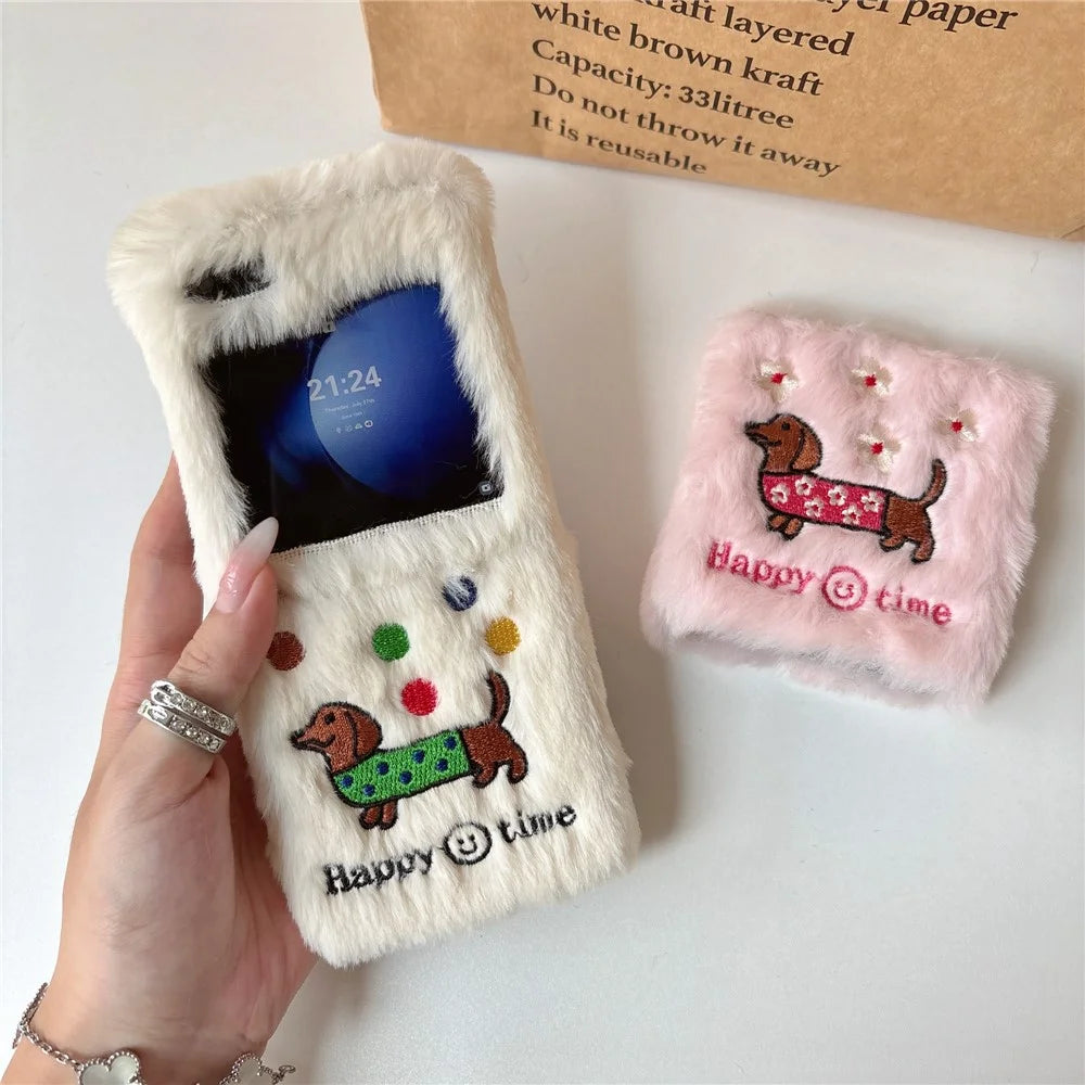KJS-029 For Samsung Galaxy Z Flip7 FE 5G / Z Flip6 5G Case Embroidered Dachshund Hard PC Plush Furry Phone Cover - Pink - 7