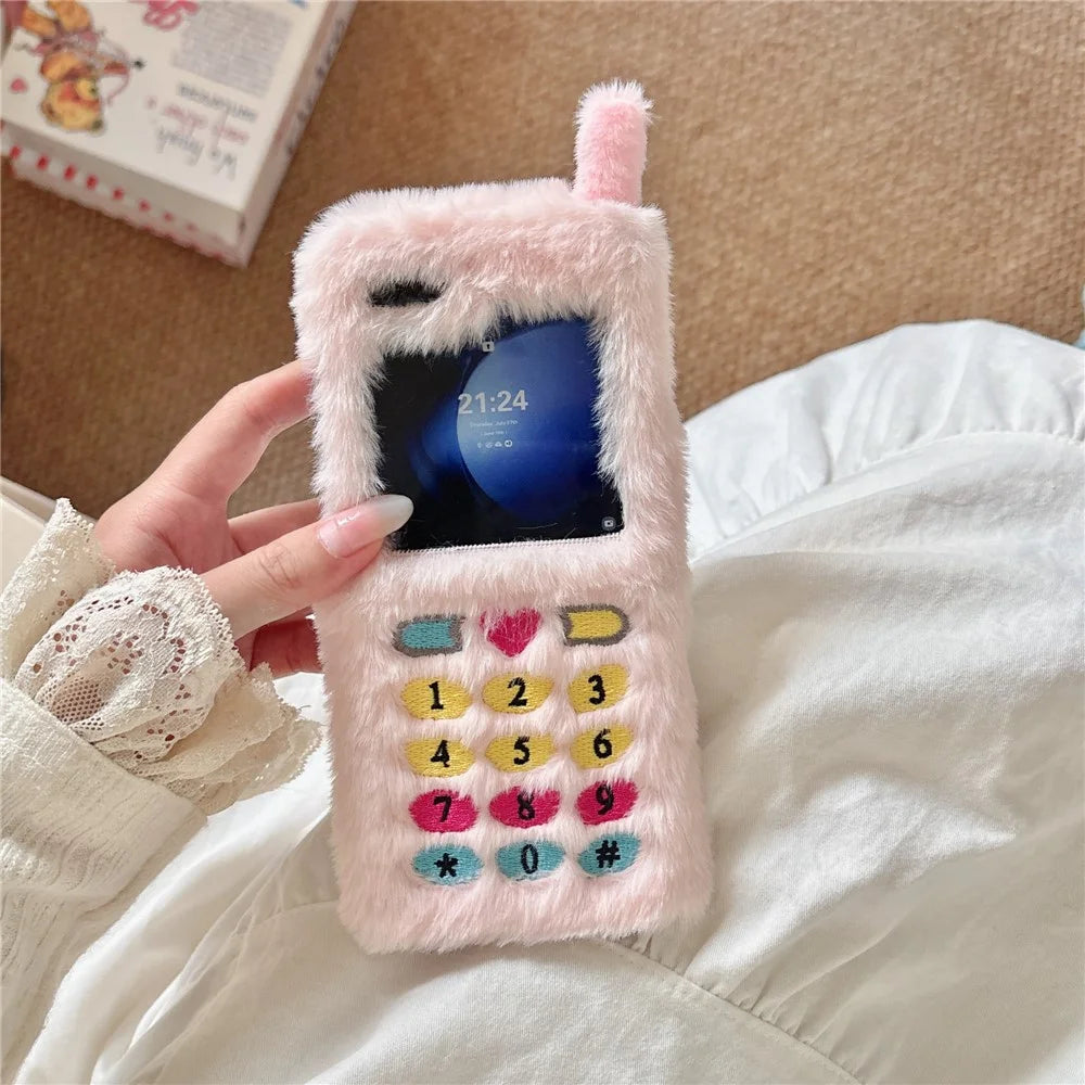 KJS-004 For Samsung Galaxy Z Flip7 FE 5G / Z Flip6 5G Case Retro Phone Style Embroidered Dial Keys Hard PC Warm Plush Phone Cover - Pink - 3