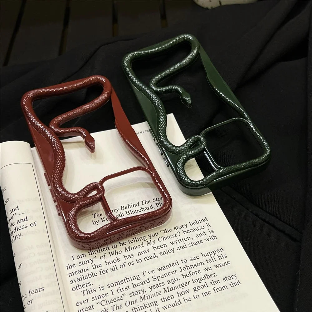 For iPhone 16 Pro Bumper Case Hollow Snake Design TPU Phone Cover - Blackish Green - 5