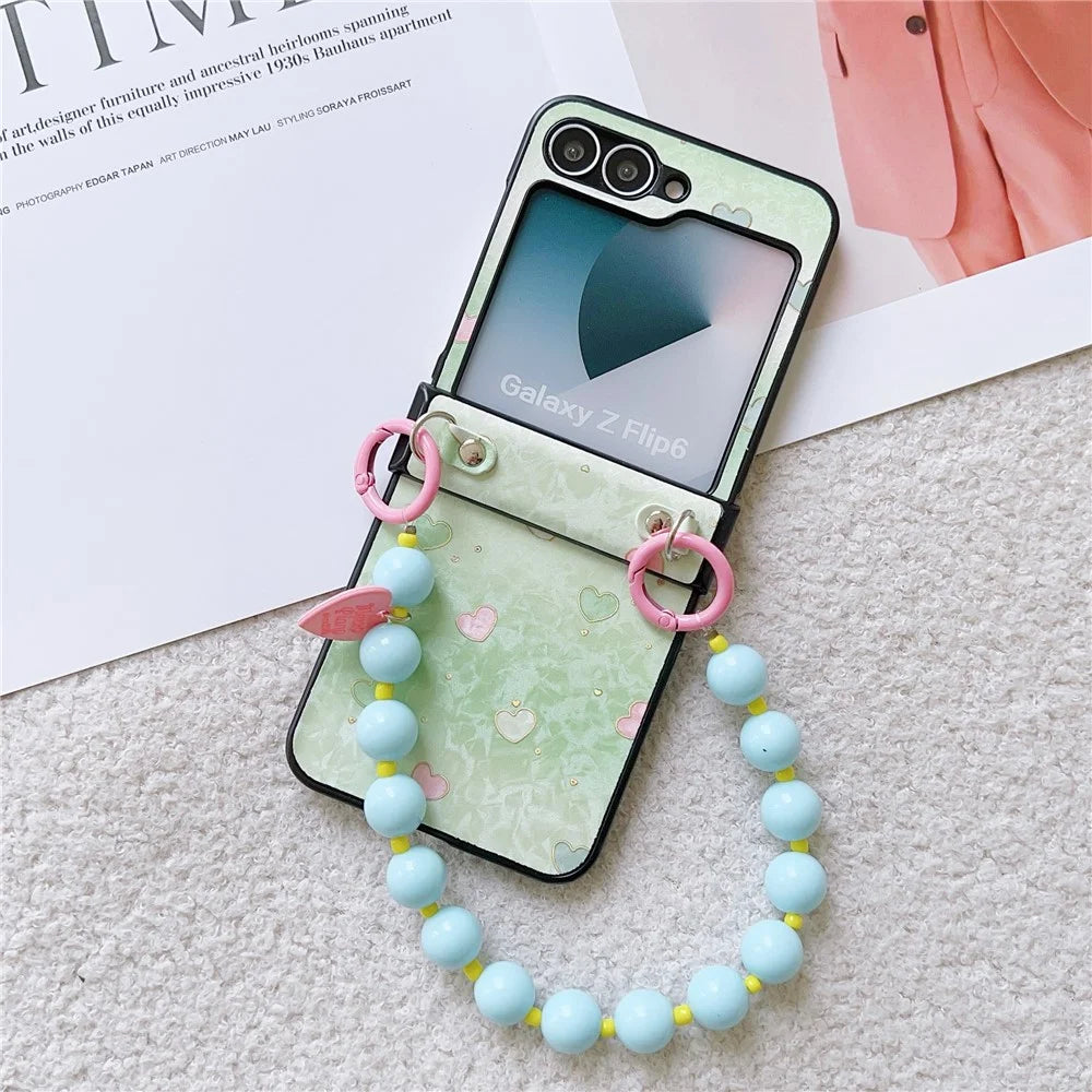 For Samsung Galaxy Z Flip7 FE 5G / Z Flip6 5G Case Anti Drop PC + PU Phone Back Cover with Beaded Strap Pattern Design - Green Heart - 4