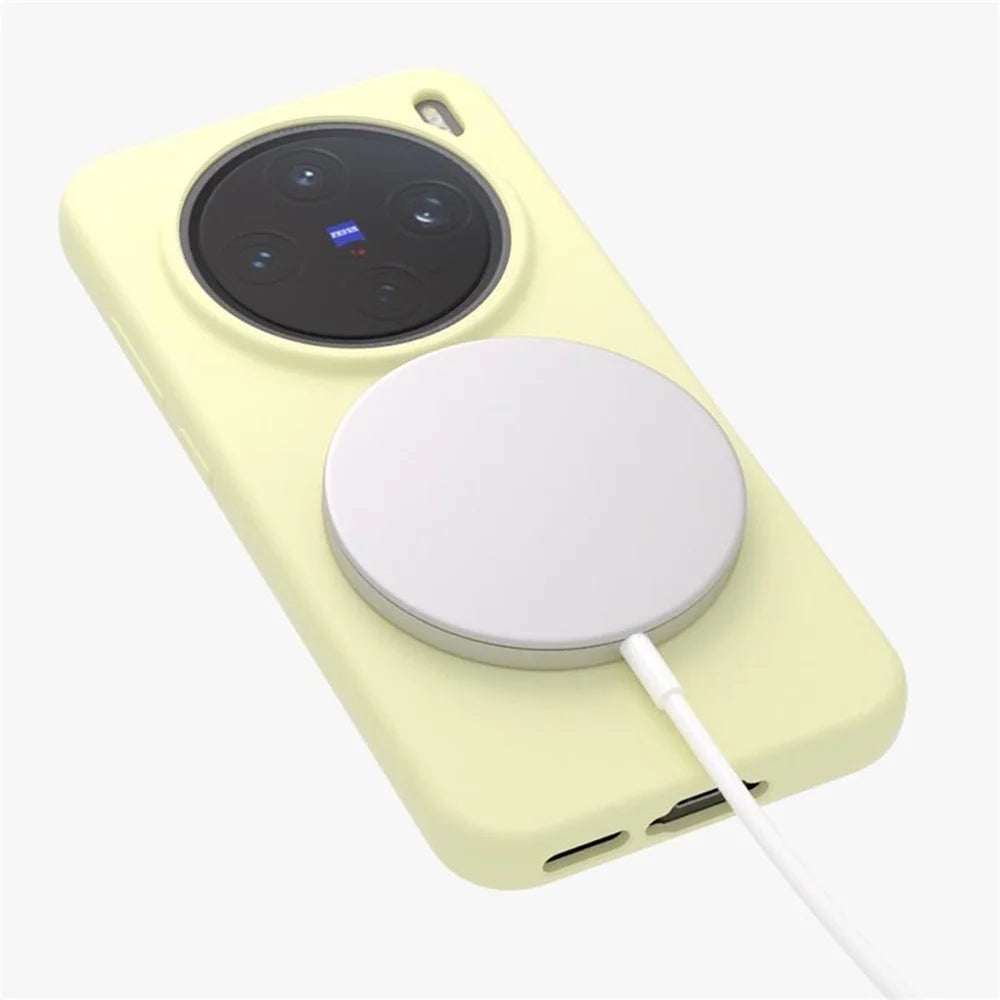 For vivo X200 Pro mini 5G Liquid Silicone Magnetic Case Skin-Touch Phone Cover - White - 5