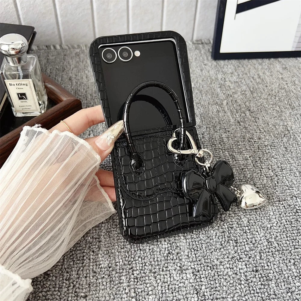 For Samsung Galaxy Z Flip7 5G Case Handbag Crocodile Texture Leather + PC Phone Cover with Bow Heart Pendant - Black - 2