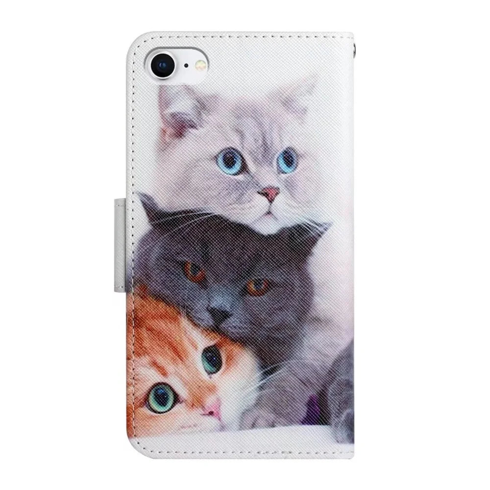 For iPhone SE (2022) / (2020) / 8 / 7 Case Pattern Printing Protective Leather Folio Phone Cover with Wrist Strap - Three Cats - 7