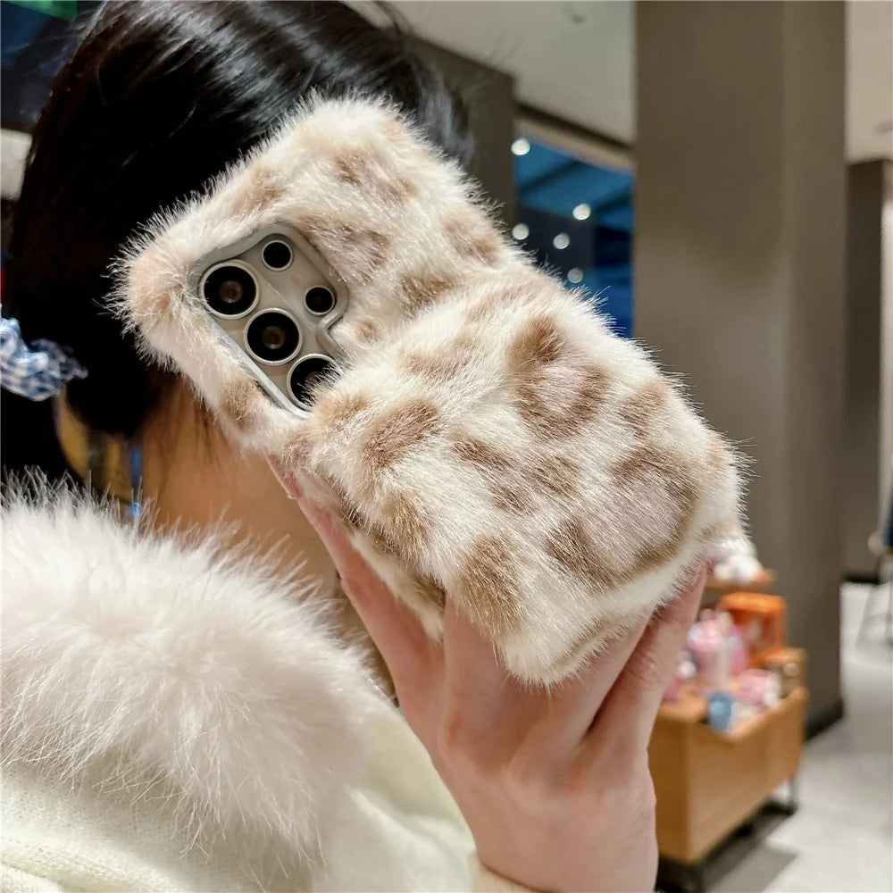 For Samsung Galaxy S26 Ultra Case Winter Warm Fluffy Leopard TPU Phone  Cover with Hand Strap - White - 3