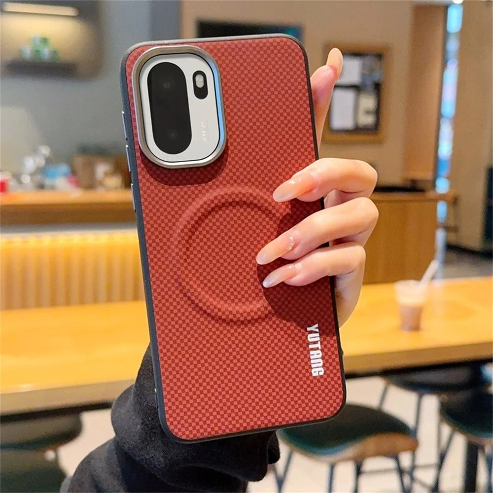 YUTANG Magnetic Case for OnePlus 15R 5G  /  Ace 6 5G  /  Ace 6T 5G Dot Pattern PC+TPU Shockproof Phone Cover - Red - 1