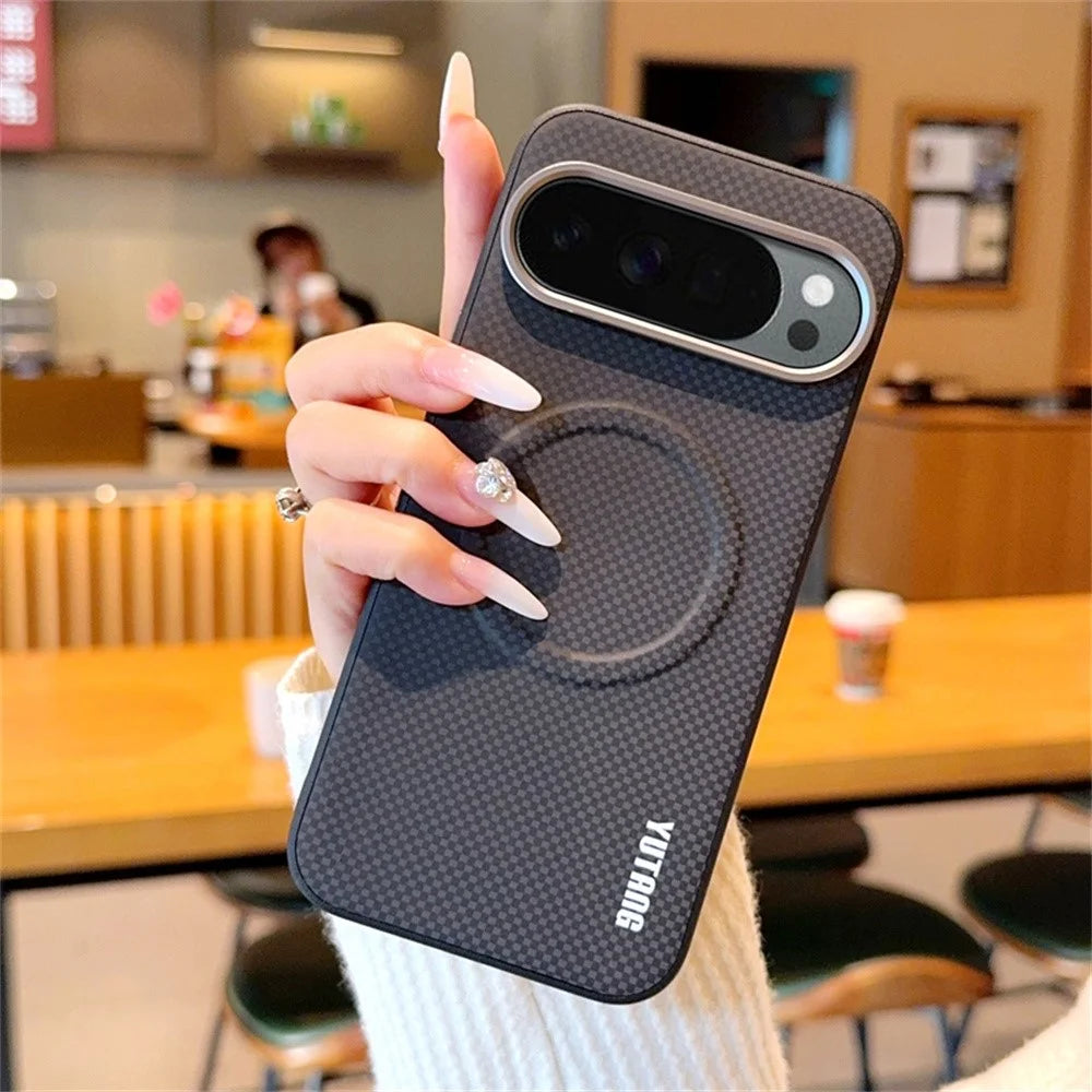 YUTANG Magnetic Case for Google Pixel 10 Pro XL Dot Pattern PC+TPU Shockproof Phone Cover - Black - 6