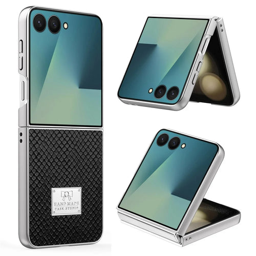 For Samsung Galaxy Z Flip7 5G Case Snake Pattern Leather + PC Anti-fingerprint Phone Cover - Black - 1