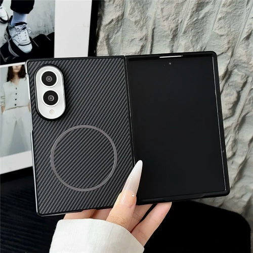 For Samsung Galaxy Z Fold8 Magnetic Case Carbon Fiber Texture PU Leather + PC Folding Phone Cover - Black - 1