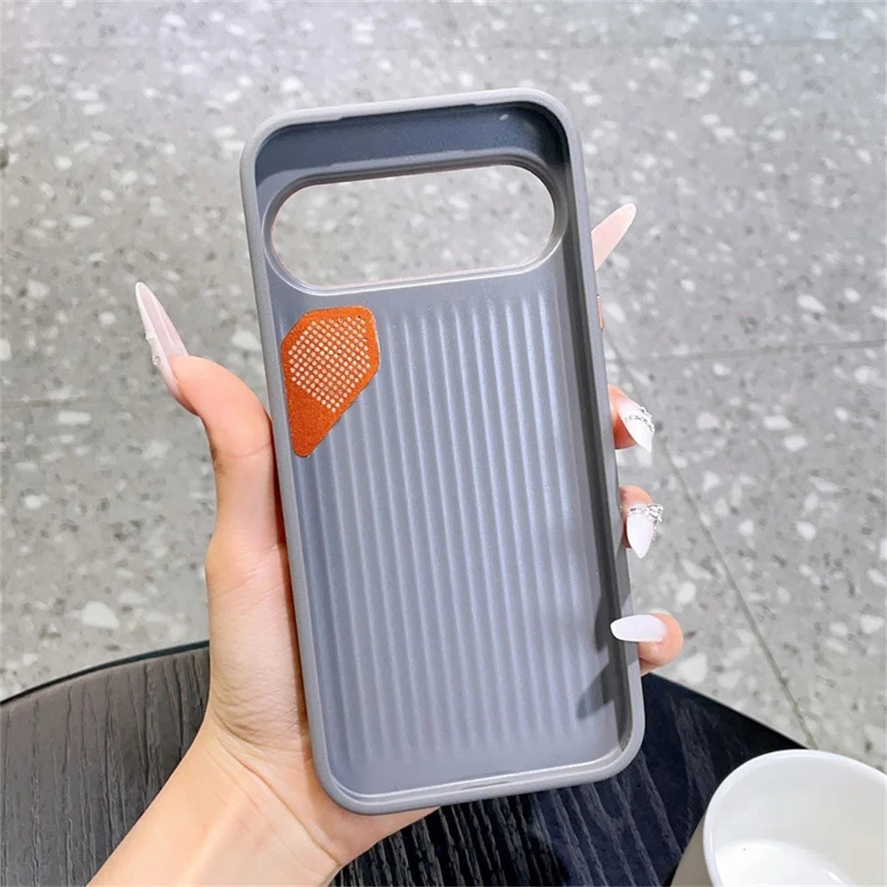 For Google Pixel 11 Magnetic Case Leather Coated PC + TPU Phone Cover with Heat Dissipation Sheet - Grey - 2