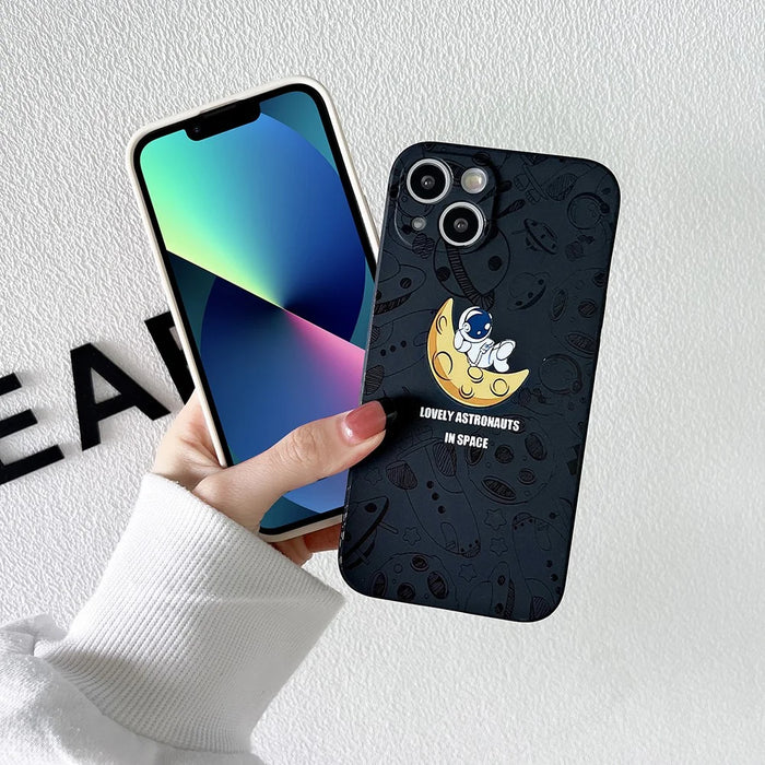 For iPhone 13 6.1 inch Lovely Astronaut Phone Case Precise Cutout Soft TPU Anti-scratch Cover - Black - 5