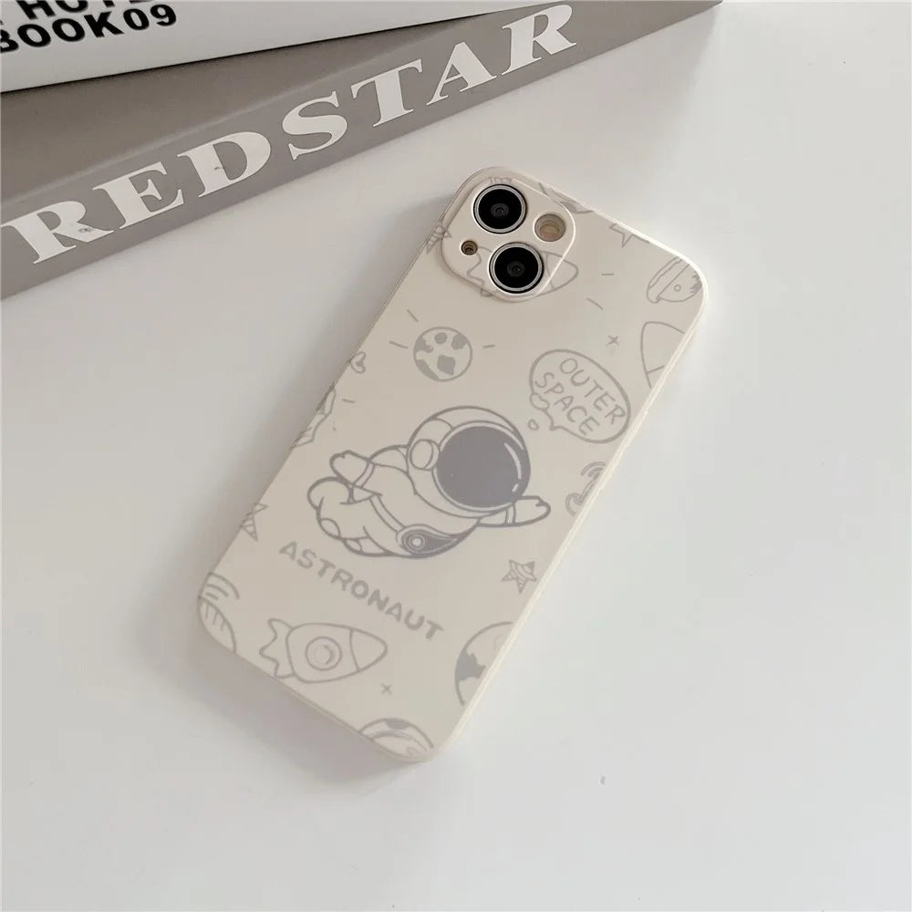 Phone Case Space Astronaut Pattern for iPhone 13 6.1 inch Precise Cutout Phone Shell Cover - White - 2