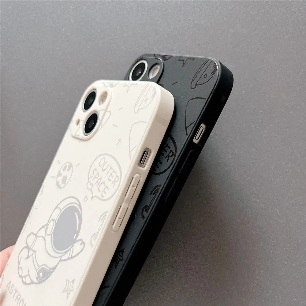 Phone Case Space Astronaut Pattern for iPhone 13 6.1 inch Precise Cutout Phone Shell Cover - White - 4