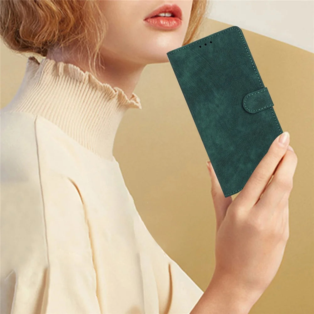 Anti-drop Phone Case for iPhone 13 6.1 inch , Skin-touch Leather Wallet Cover with Stand - Green - 5