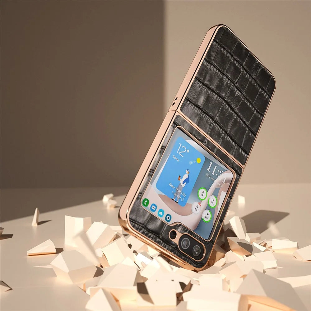 For Samsung Galaxy Z Flip5 5G Crocodile Texture Back Cover Genuine Cow Leather + PC Nano Electroplating Phone Case - Black - 5