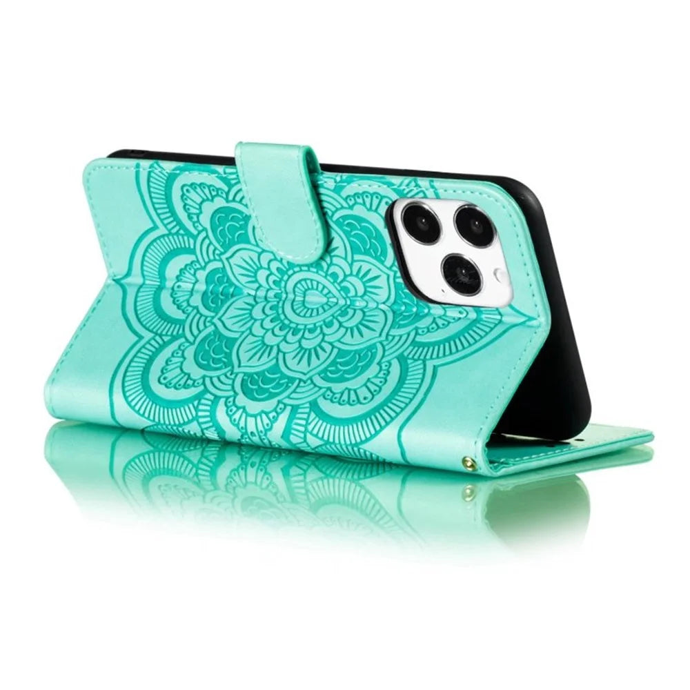For iPhone 15 Pro Max PU Leather Case Stand Magnetic Closure Phone Cover - Green - 4