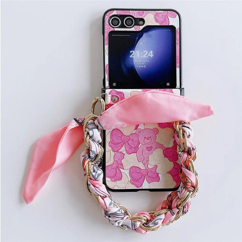 For Samsung Galaxy Z Flip5 5G Cell Phone Cases Lacquered Pattern PU Leather+PC Cover with Silk Scarf Chain - Pink Bear - 1