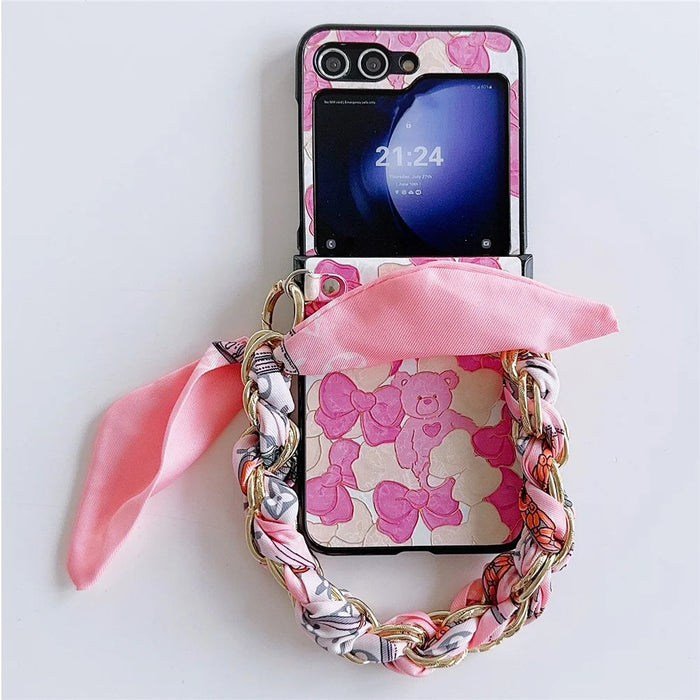 For Samsung Galaxy Z Flip5 5G Cell Phone Cases Lacquered Pattern PU Leather+PC Cover with Silk Scarf Chain - Pink Bear - 1