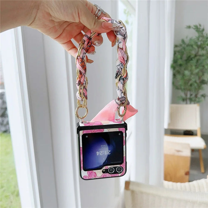For Samsung Galaxy Z Flip5 5G Cell Phone Cases Lacquered Pattern PU Leather+PC Cover with Silk Scarf Chain - Pink Bear - 3